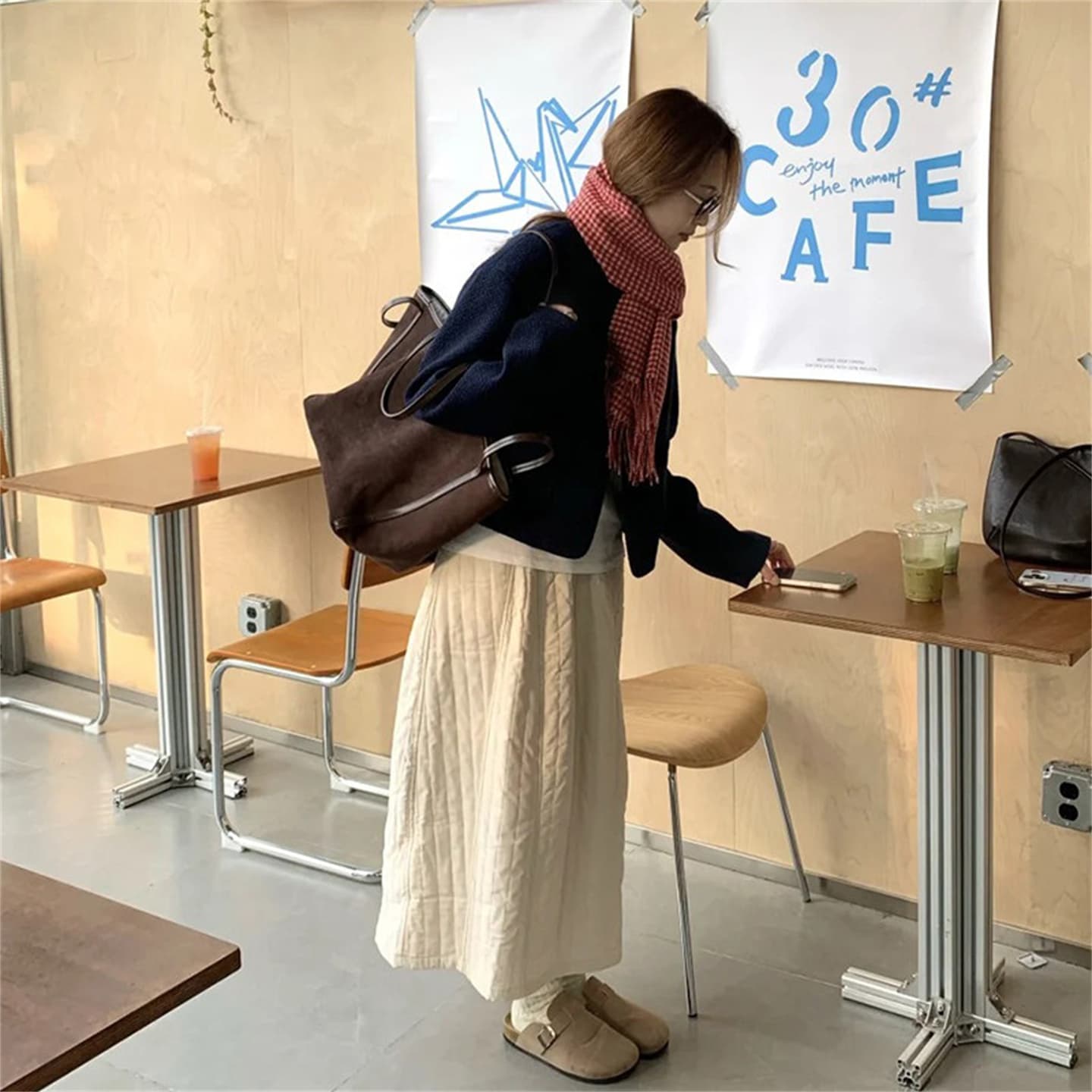 일본식 두꺼운 솜을 넣은 반신 스커트 여성 겨울 새로운 꽃밭 치마 하이웨이스트 슬림해 보이는 표지 넓적 다리 퍼프 a 단어 길이 면 치마 이미지 5