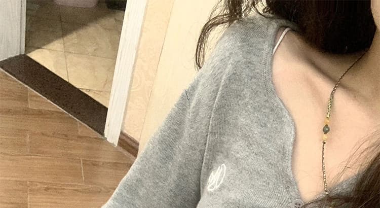 한 부서 회색 V넥 니트 오픈 가디건 여성 봄 가을 얇은 스타일 몸매 가꾸기 슬림해 보이는 허리 수축 긴팔 쇼트 스타일 작은 외부 잡아라. 의류 상세 이미지 7