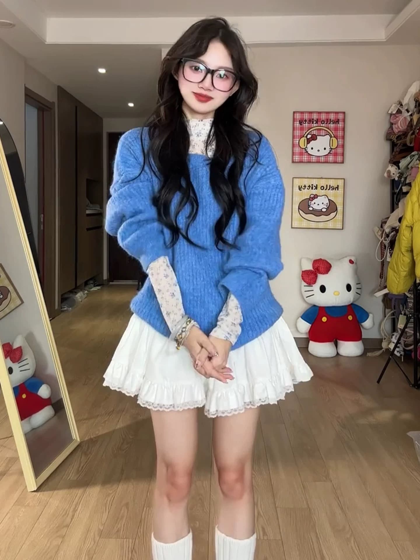 한 부서 파란색 라운드 넥 스웨터 여자 가을 겨울철 2026 새로운 루즈핏 느긋한 고급 센스 수 있습니다. 외출용 인사이드 잡아라. 의류 이미지 3