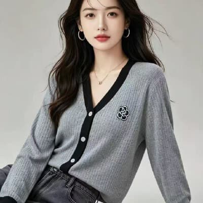 2026 프랑스식 품격 동백 나무 자수 배색 V넥 맨위 여성 한국 스타일 루즈핏 슬림해 보이는 긴팔 니트 오픈 가디건 상세 이미지 1