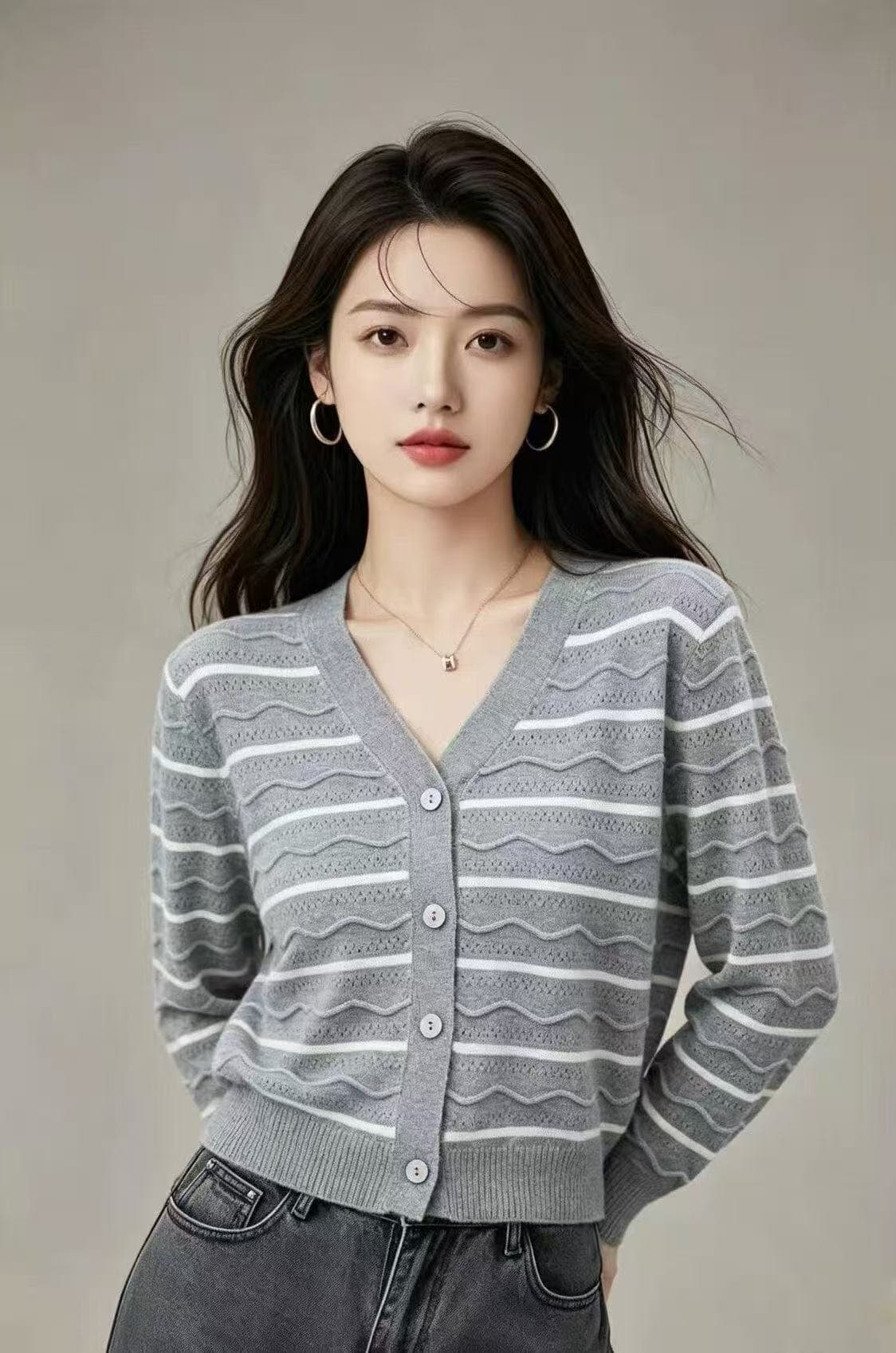 2026 프랑스식 품격 동백 나무 자수 배색 V넥 맨위 여성 한국 스타일 루즈핏 슬림해 보이는 긴팔 니트 오픈 가디건