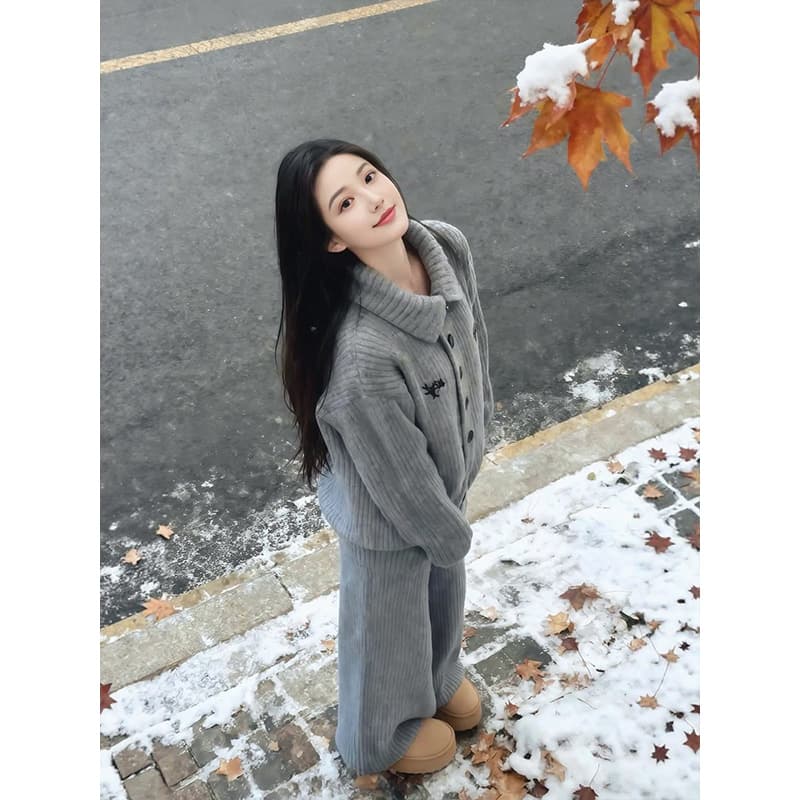 출산 착용 2026 년 한 스타일 부드러운 느긋한 바람 폴로 칼라 스웨터 오픈 가디건 회색 넓은 다리 길이 바지 l 투피스 슈트 이미지 6