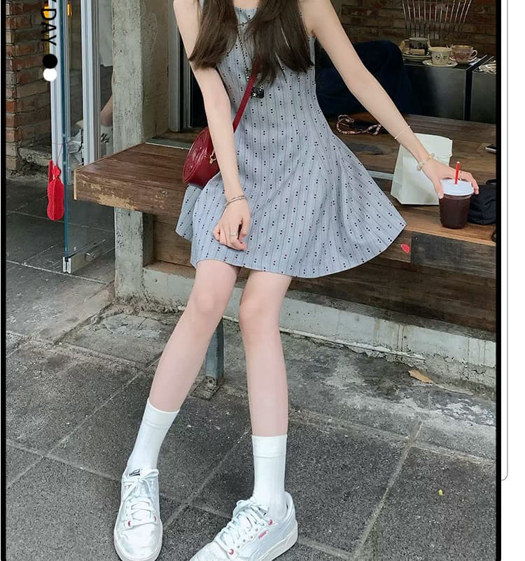 2026 년 여름 한 스타일 학원 스타일 회색 민소매 도트 무늬 드레스 한 마디 조끼 스커트 슬림해 보이는 품격 미니 스커트 상세 이미지 4