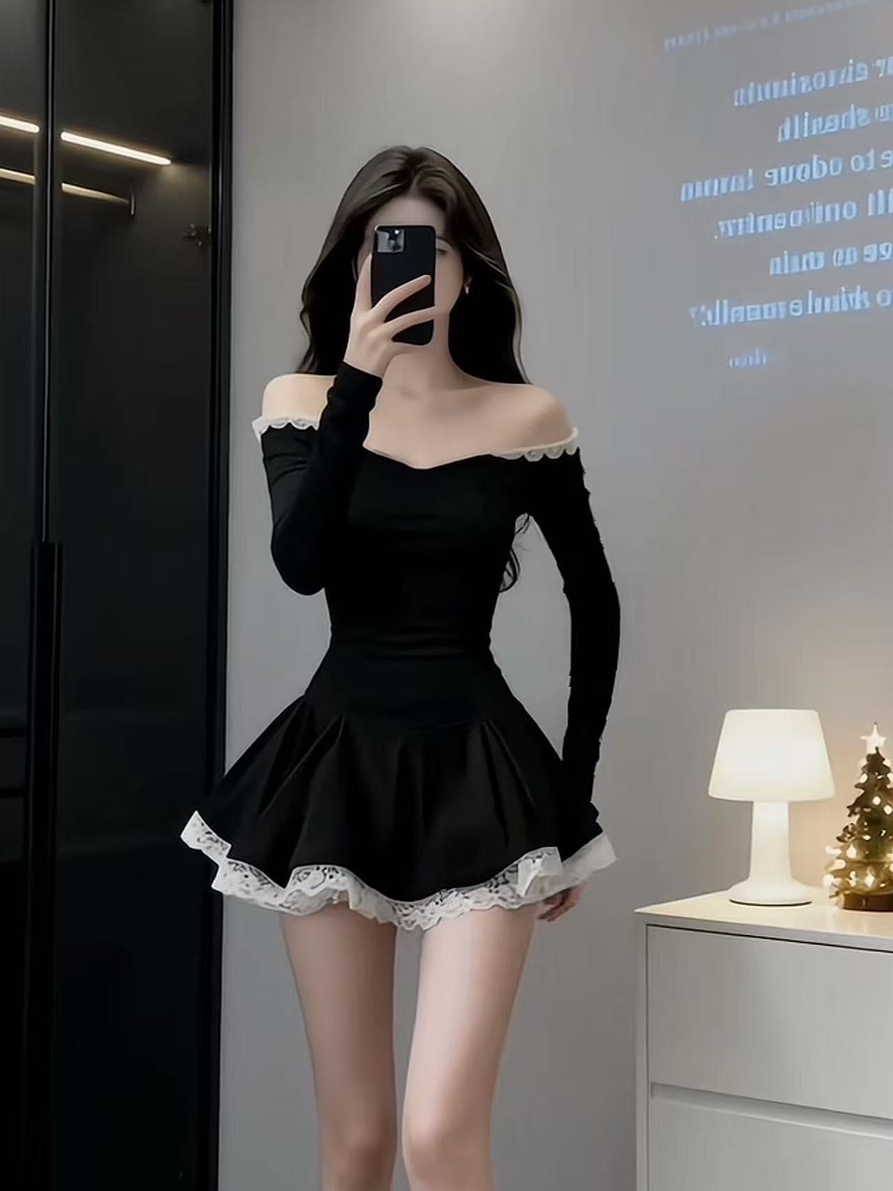 검정색 명문 여성 품격 오프숄더 몸매 가꾸기 드레스 2026 봄 새로운 튜브탑 허리 수축 예복 미니 스커트 여성 의류 이미지 2