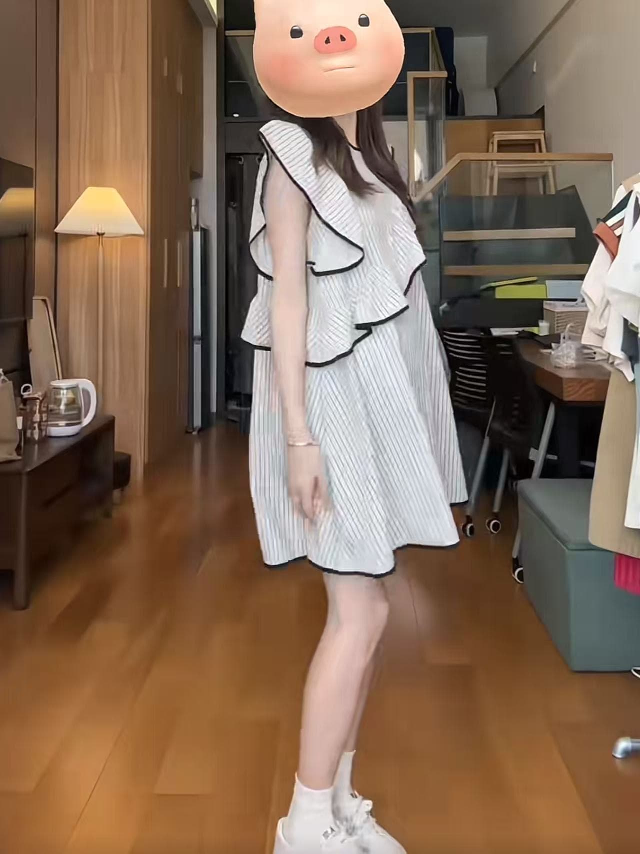 스트라이프 작은 날다 소매 드레스 한 부서 프릴 불규칙 민소매 인형 치마 상세 이미지 1