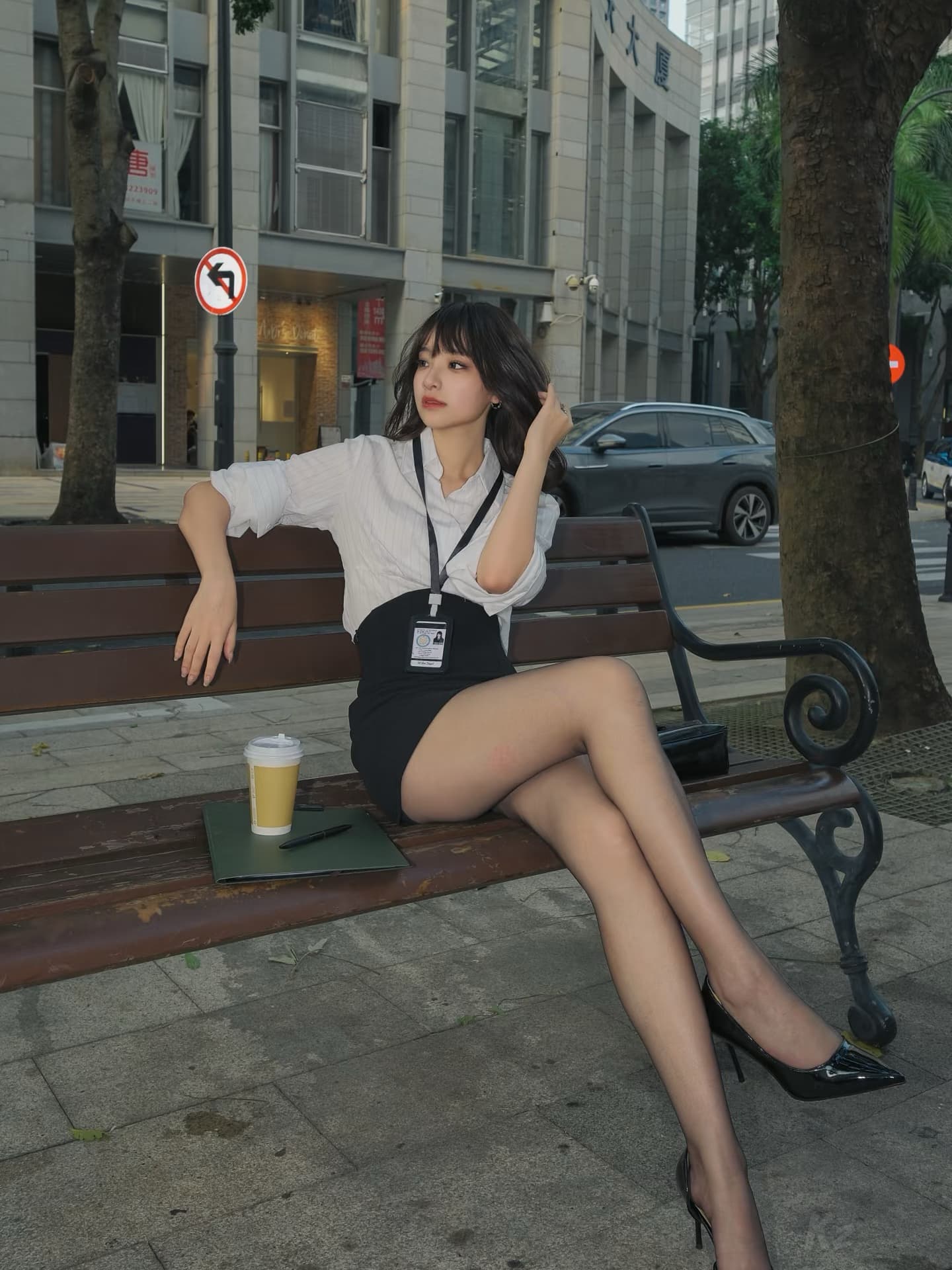 로얄 자매 직장 세트 몸매 가꾸기 슬림해 보이는 화이트 긴팔 셔츠 맨위 생선뼈 허리 수축 해군 타이트 스커트 반 스커트 상세 이미지 1
