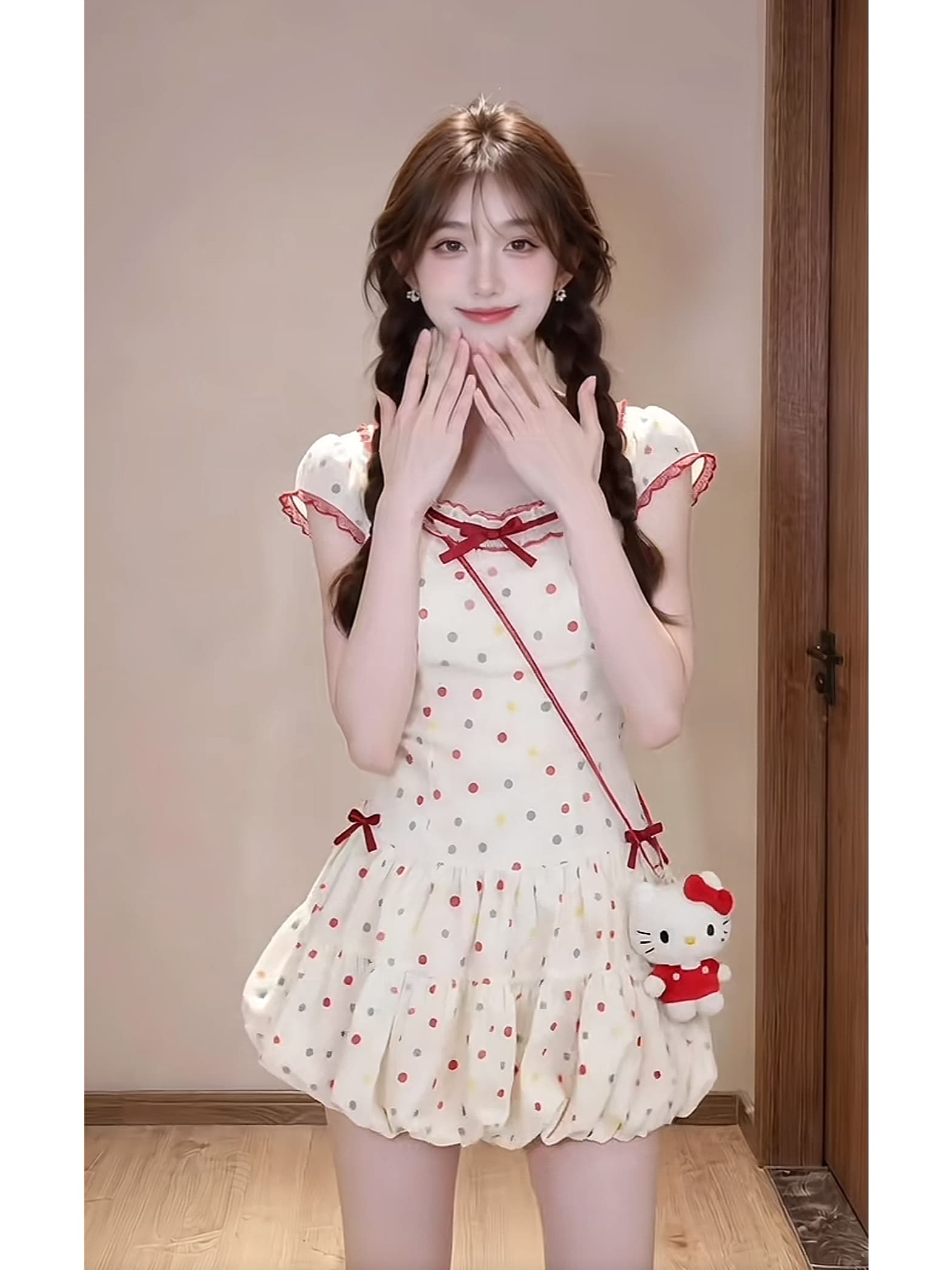 달콤함 귀여운 꽃무늬 도트 무늬 꽃밭 작은 날다 소매 드레스 슬림해 보이는 작은 키 미니 스커트 이미지 4