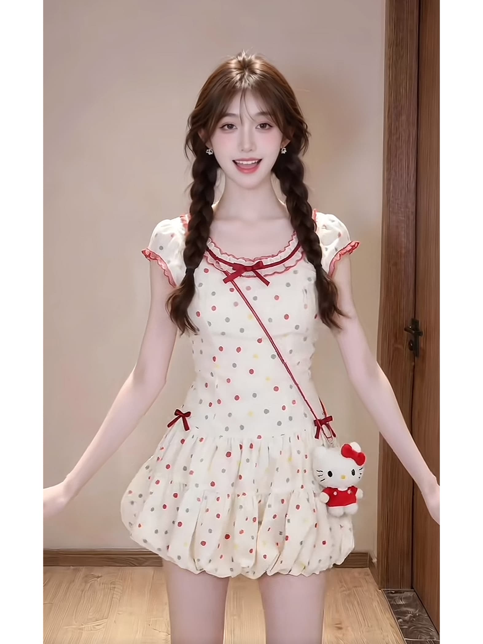 달콤함 귀여운 꽃무늬 도트 무늬 꽃밭 작은 날다 소매 드레스 슬림해 보이는 작은 키 미니 스커트 이미지 3