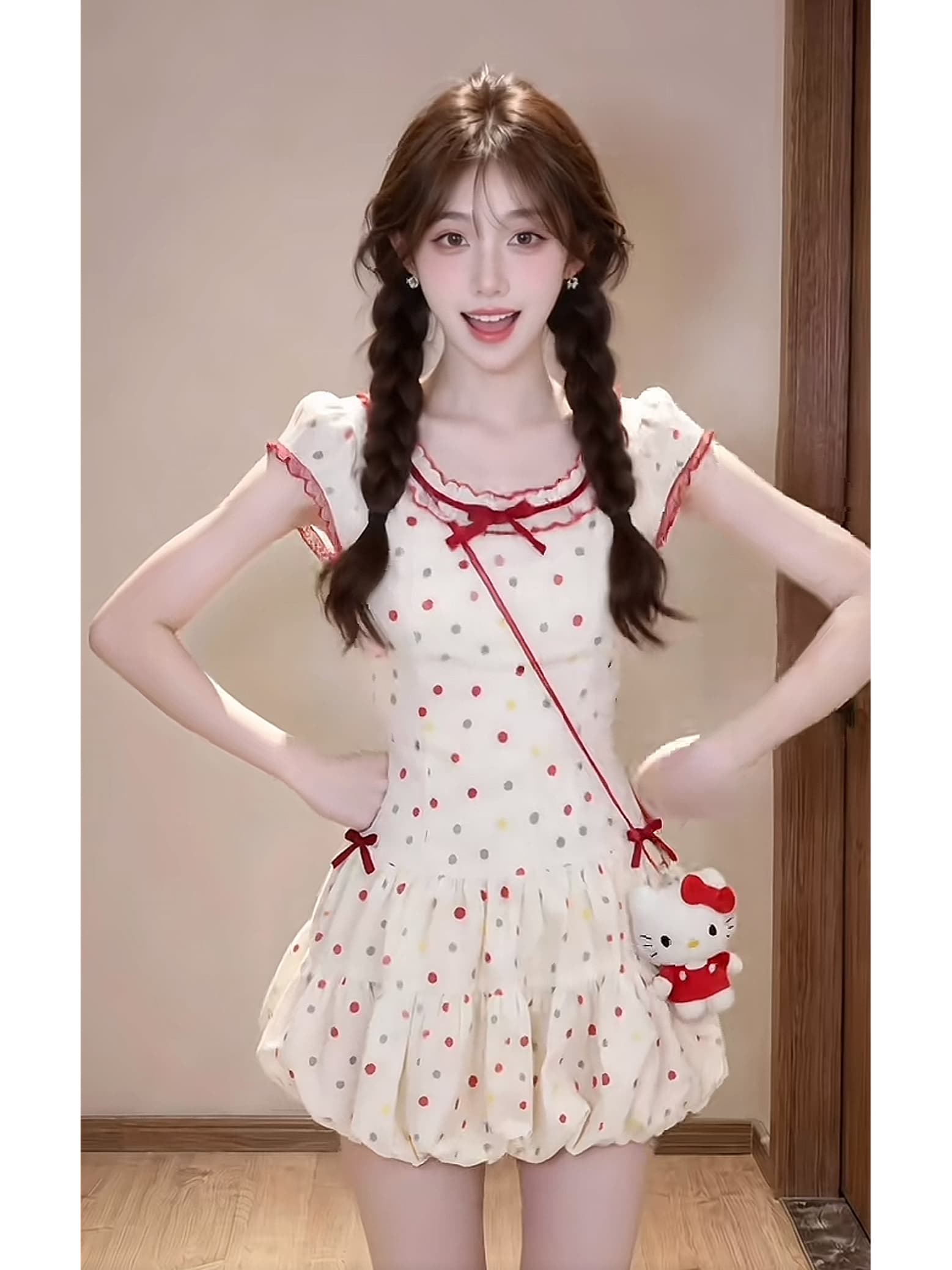 달콤함 귀여운 꽃무늬 도트 무늬 꽃밭 작은 날다 소매 드레스 슬림해 보이는 작은 키 미니 스커트 상세 이미지 2