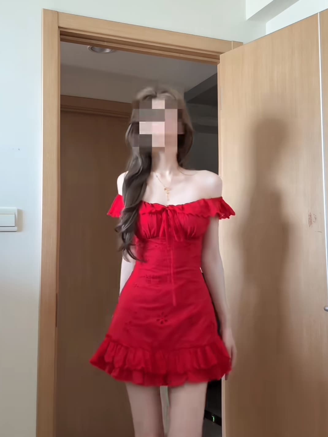 순수한 욕망 바람 품격 빨간색 레이스 슬립 여성 드레스 여름 새로운 디자인 센스 허리 수축 슬림해 보이는 한 마디 미니 스커트