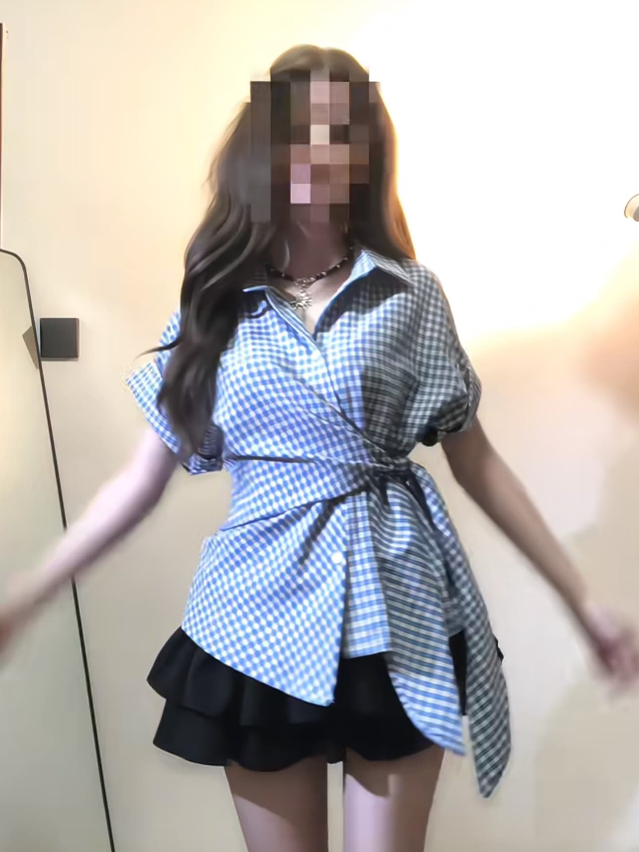 디자인 센스 POLO 칼라 불규칙 셔츠 스트랩 허리 수축 슬림해 보이는 맨위 퍼프 꽃밭 반신 미니 스커트 세트 이미지 3
