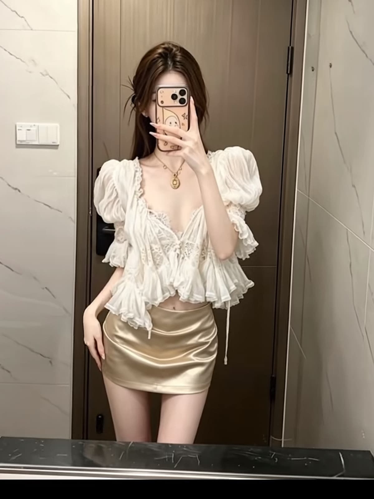 새로운 디자인 센스 레이스 조각 V넥 오픈 가디건 경기 슬림해 보이는 반바지 세트 상세 이미지 2