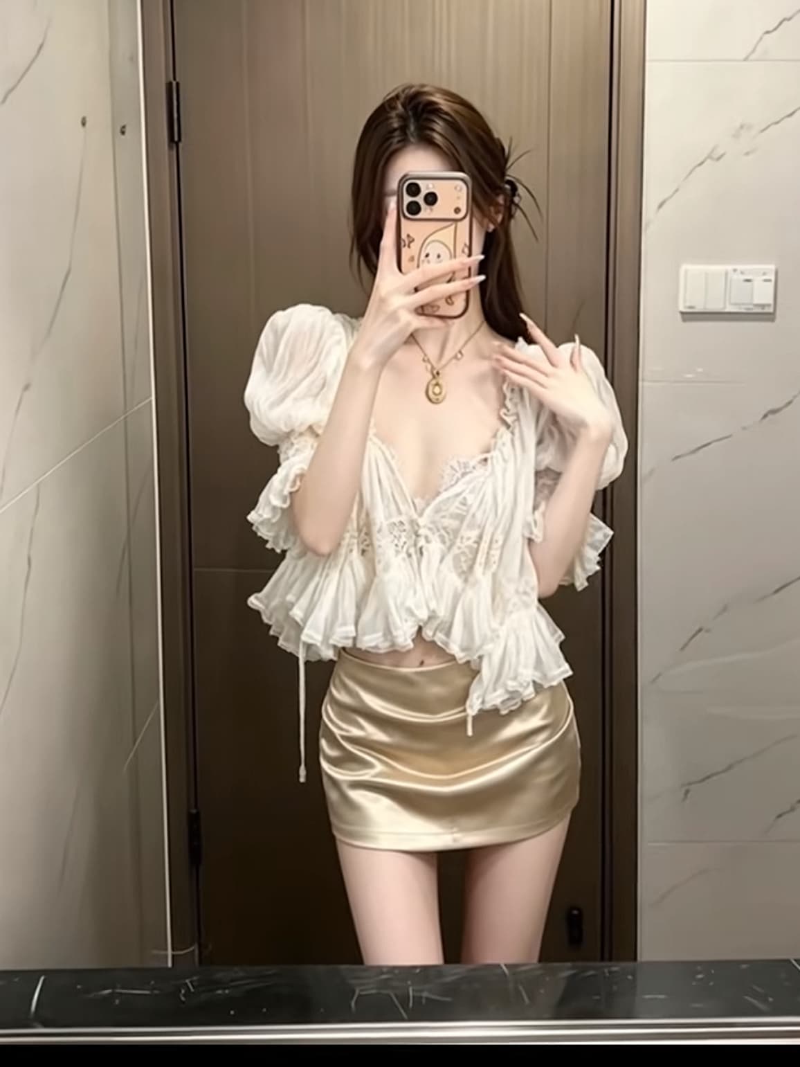 새로운 디자인 센스 레이스 조각 V넥 오픈 가디건 경기 슬림해 보이는 반바지 세트 상세 이미지 4