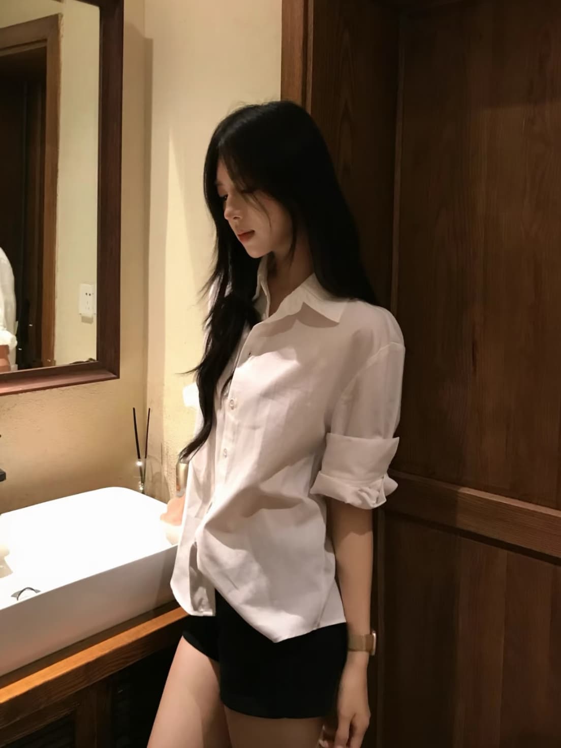 순수한 욕망 느긋한 자외선 차단 화이트 셔츠 루즈핏 얇은 스타일 캐주얼 긴팔 맨위 검정색 반바지 세트 이미지 4