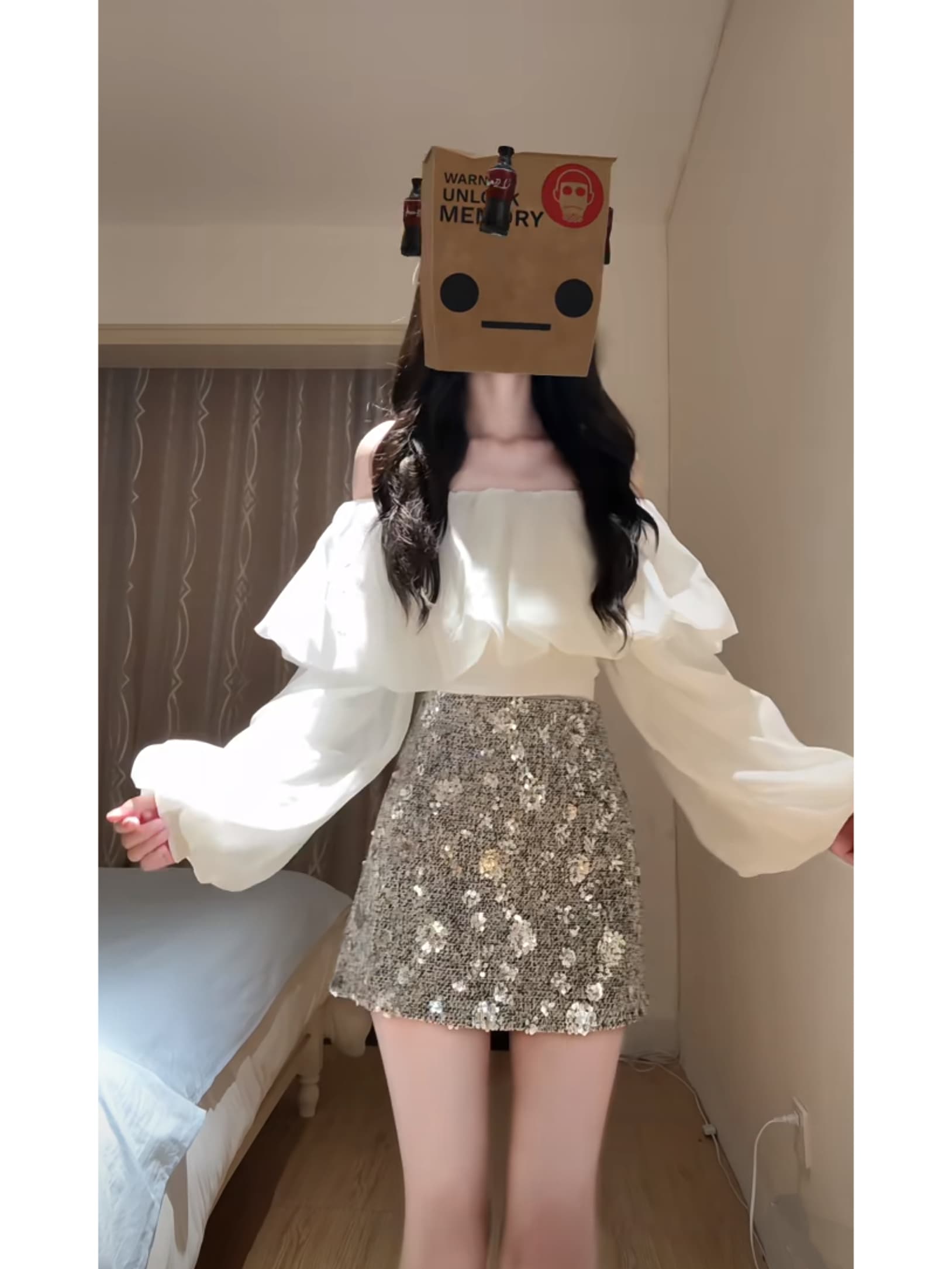 고급 센스 오프숄더 거품 소매 쉬폰 블라우스 슈퍼 요정 퍼프 맨위 스팽글 타이트 스커트 반신 치마 세트 상세 이미지 4