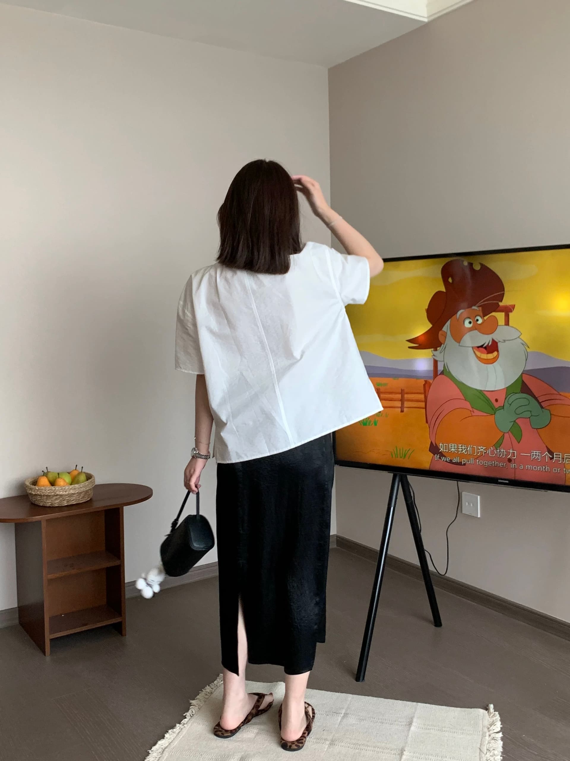 아세트산 반신 스커트 여성 2026 여름 새로운 검정색 중간 길이 이후 트임 도루 센스 새틴 스트레이트 반 스커트 롱 스커트 상세 이미지 4
