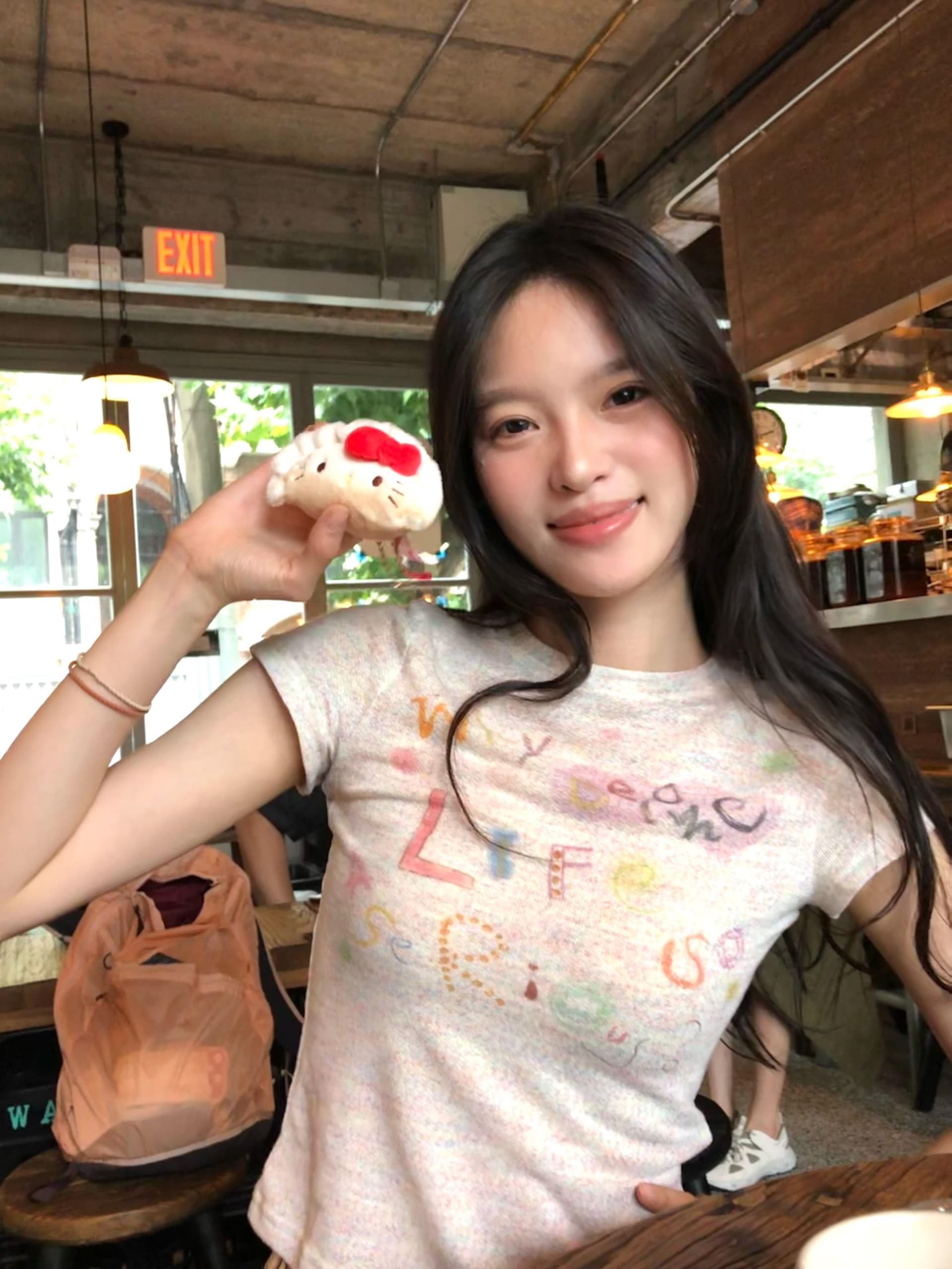 광저우 150그램 무지개 마 얇은 스타일 통기성 재미있는 낙서 색상 실 맨위 여성 여름 몸매 가꾸기 프린트 반팔 티셔츠