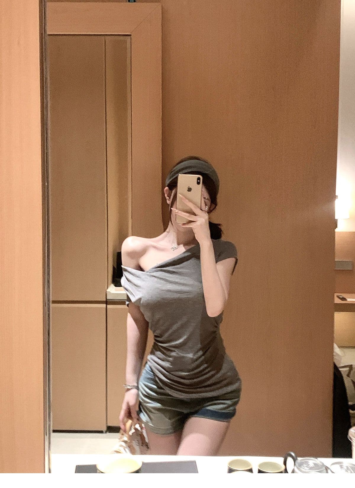 원본 원단 빛 연 주간 접시 디자인 센스 매듭 비스듬한 어깨 핀치 Pleat 허리 수축 슬림해 보이는 티셔츠 품격 맨위 상세 이미지 6