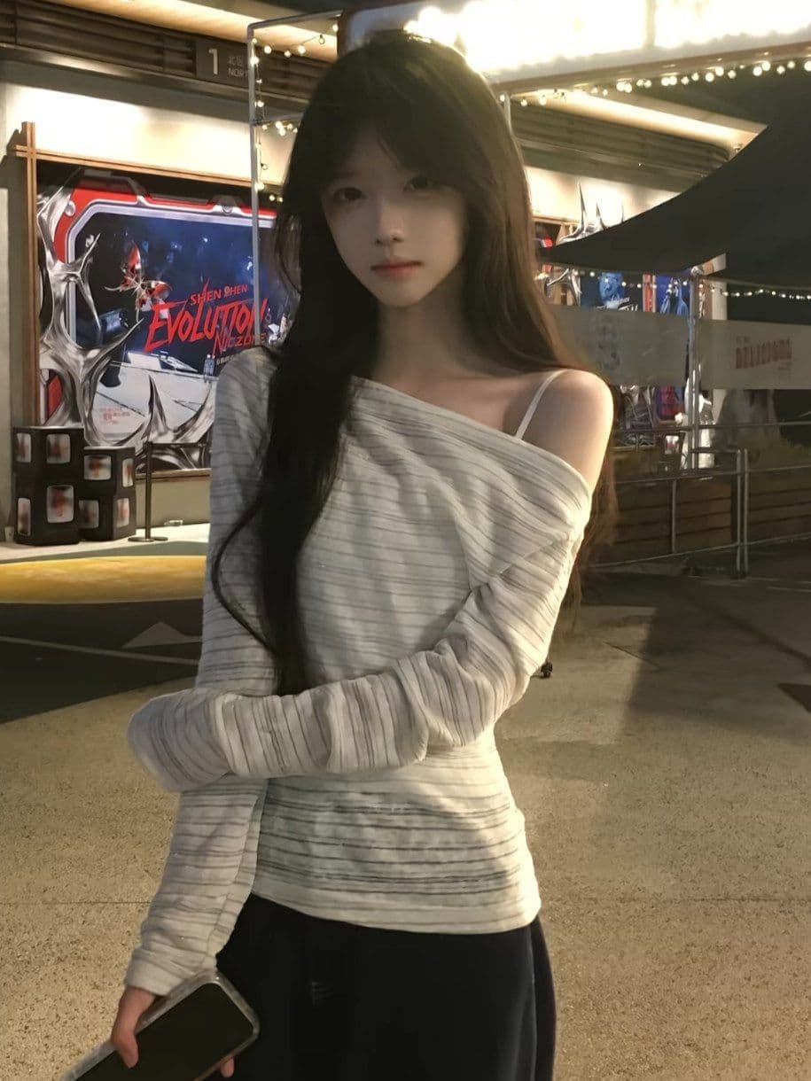 핫걸 스트라이프 비스듬한 어깨 긴팔 자외선 차단 블라우스 여성 여름 새로운 얇은 스타일 오프숄더 몸매 가꾸기 슬림해 보이는 느긋한 바람 맨위