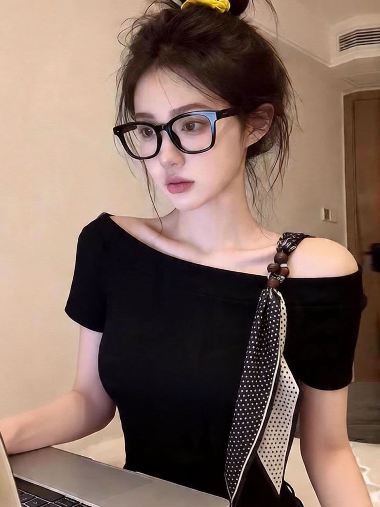 40 차가운 실크 차가운 면 리브 1 1 빅 사이즈 스카프 비스듬한 오프숄더 반팔 티셔츠 여성 여름 2026 새로운 맨위 상세 이미지 3