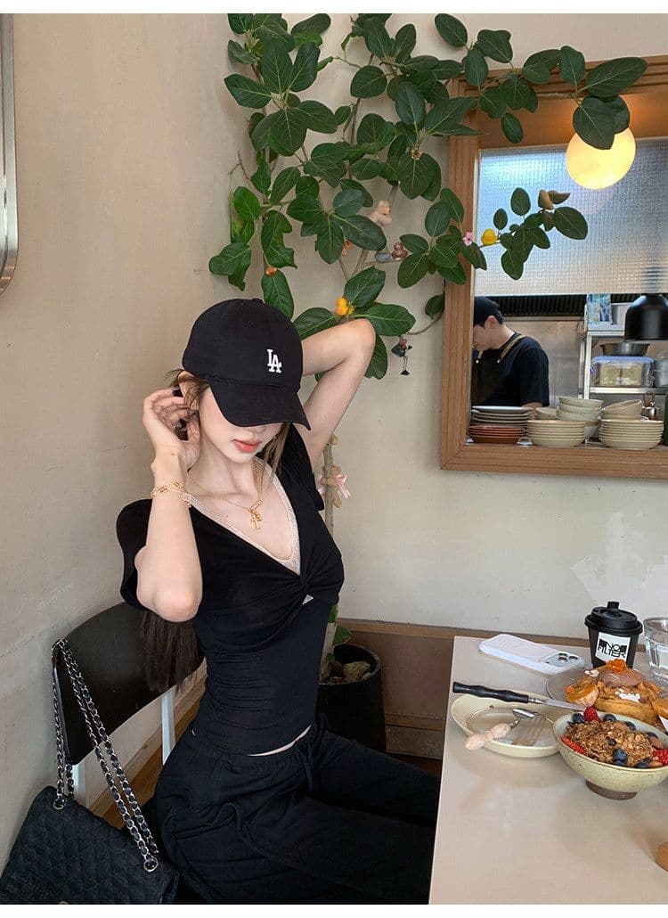 tongiiuu 되돌리기 En 리 V넥 레이스 비틀림 반팔 티셔츠 여성 몸매 가꾸기 슬림해 보이는 맨위 상세 이미지 8