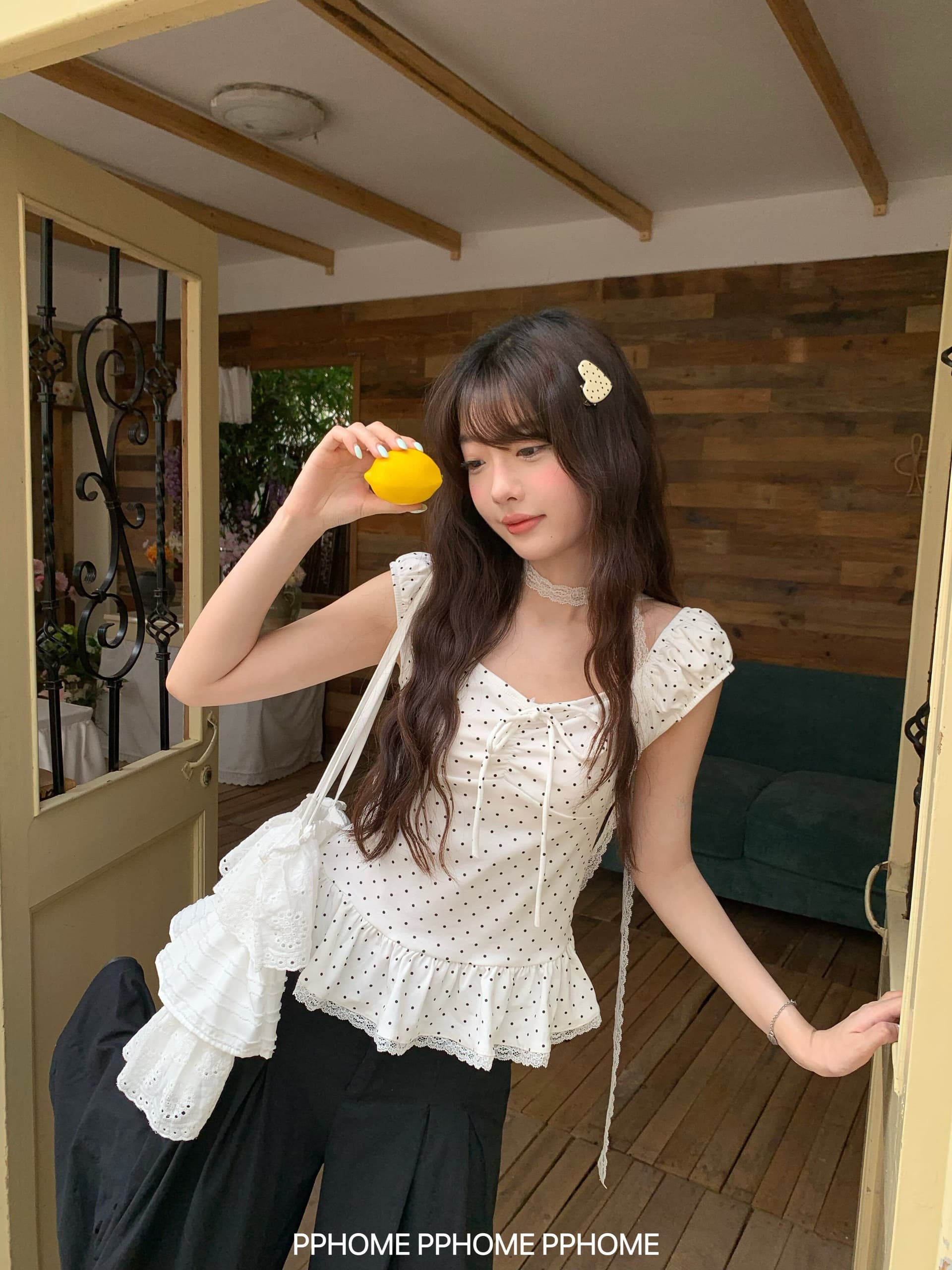 1 1 차가운 실크 코튼 한 부서 레이스 연꽃 잎 레이스 밑단 웨이브 도트 어깨 반팔 티셔츠 여성 봄 여름 오프숄더 맨위 이미지 3