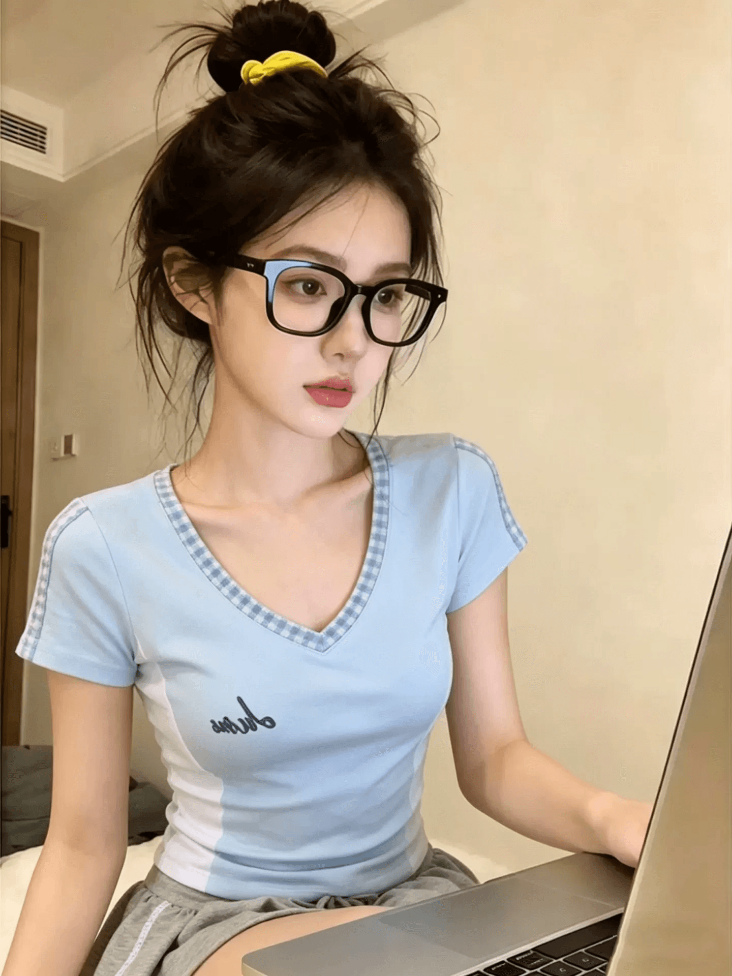 신화 왕 40 오스트리아 세대 서울 220 그램 순면 배색 패치워크 V넥 긍정적 인 어깨 반팔 티셔츠 여성 여름