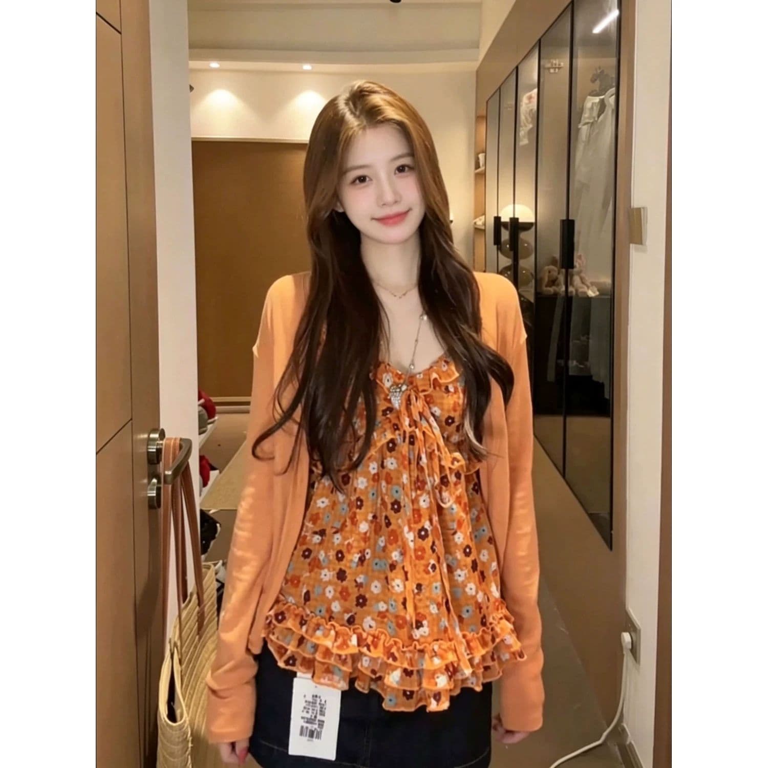 디자인 센스 프릴 꽃무늬 조끼 슬립 여성 의류 여름 2026 새로운 V넥 레이스업 허리 수축 슬림해 보이는 맨위 상세 이미지 1