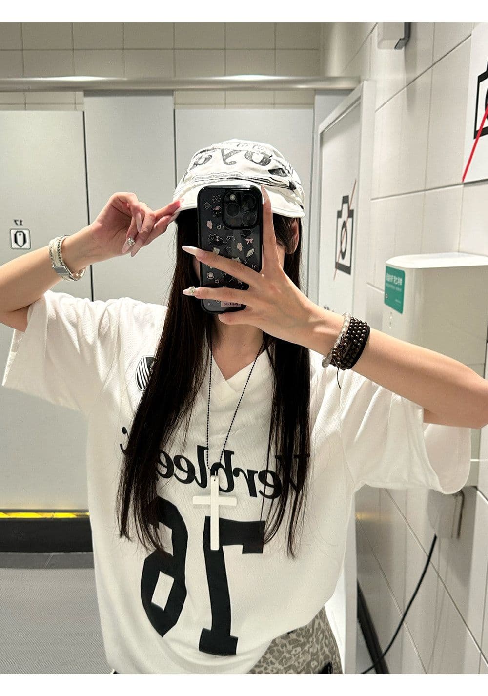 이후 패키지 칼라 보안 버클 원단 단일 구멍 얼굴 버드 눈 V넥 티셔츠 여성 여름 루즈핏 프린트 반팔 알파벳 상세 이미지 8