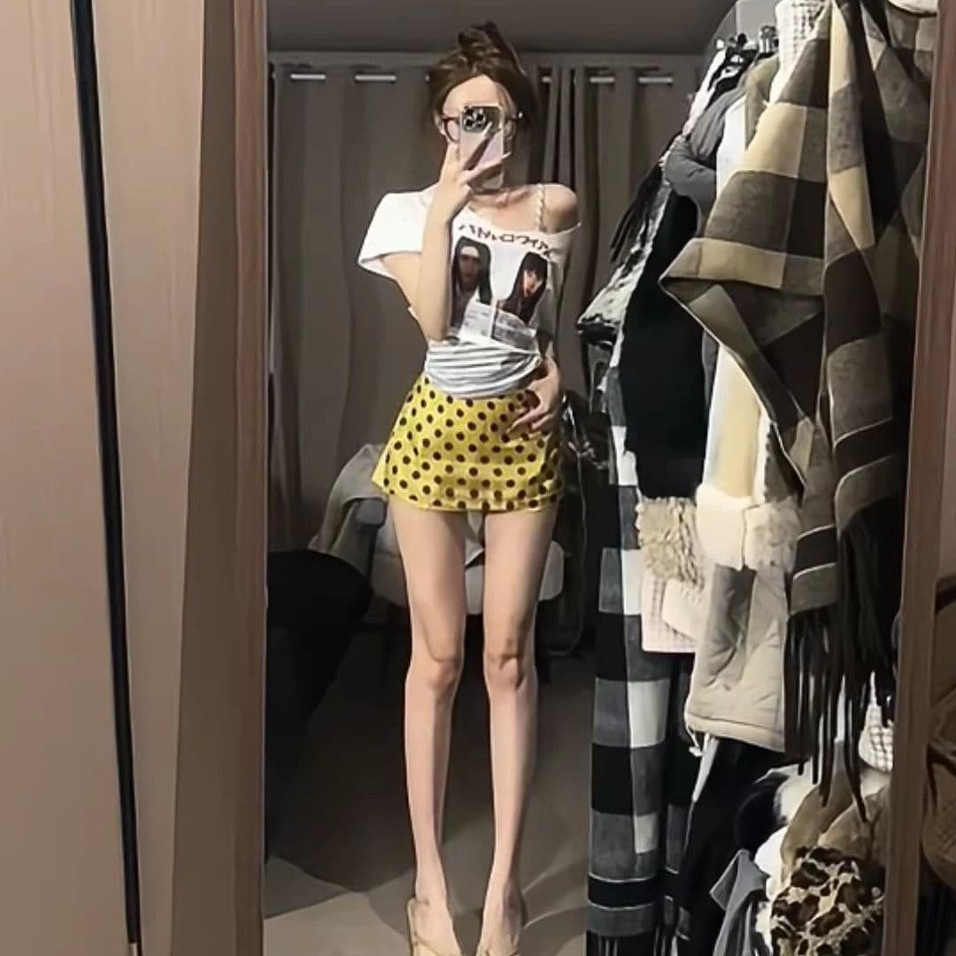섹시함 바람 핫걸 ins 초상화 프린트 티셔츠 여성 여름 새로운 화이트 투피스 세트 쇼트 스타일 순수한 욕망 슬림해 보이는 맨위 상세 이미지 5