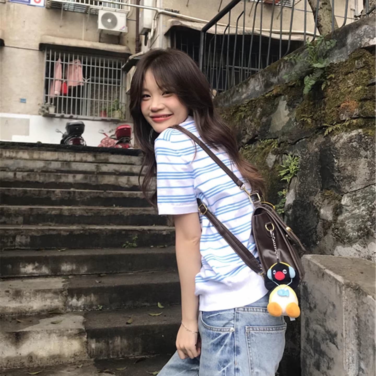 학원 스타일 블루 화이트 스트라이프 POLO 셔츠 반팔 티셔츠 여성 여름 새로운 몸매 가꾸기 슬림해 보이는 디자인 센스 다용도 맨위 이미지 3