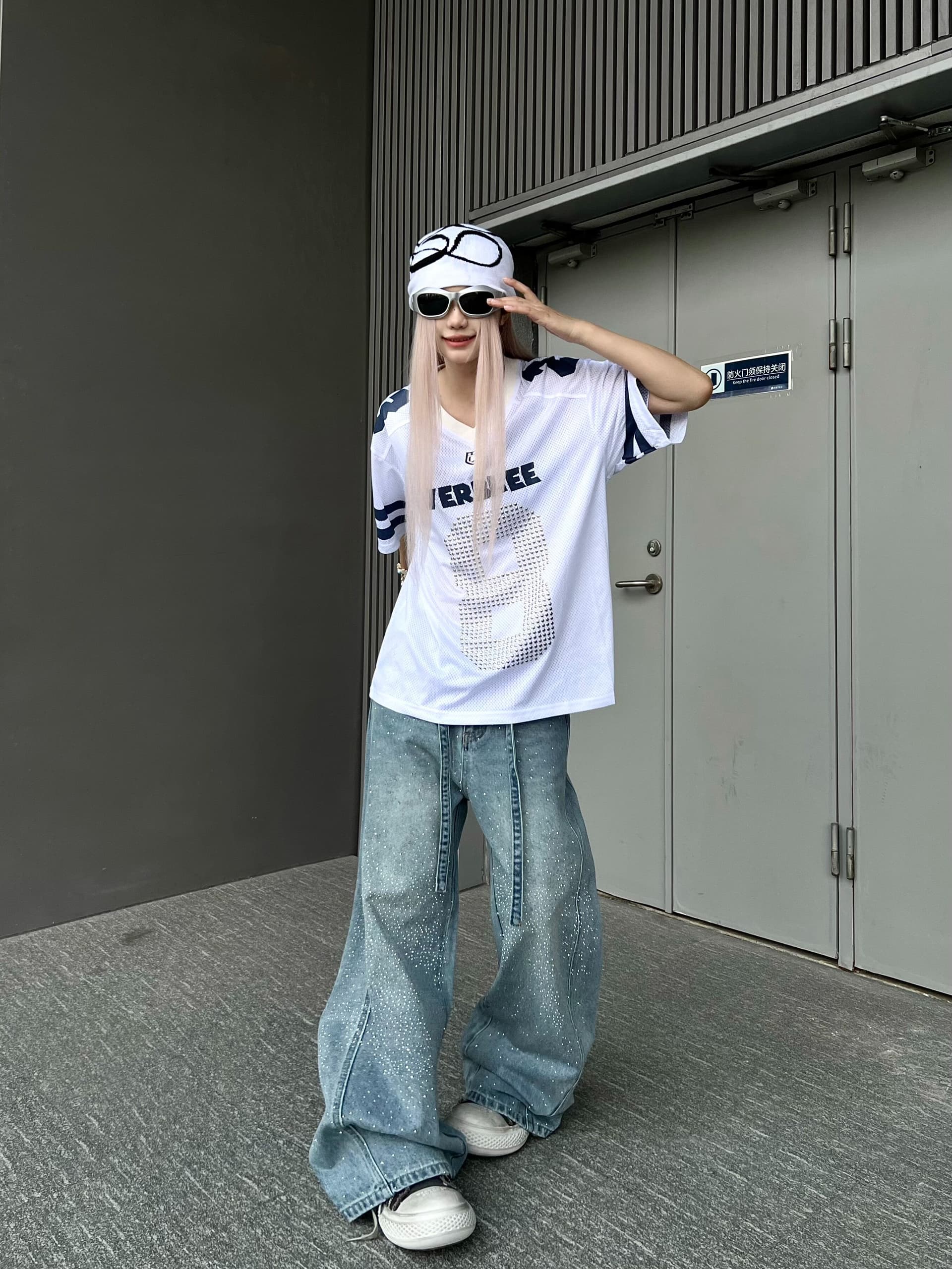 원본 것 프린트 뜨거운 구슬 보안 버클 알파벳 레트로 스타일 V넥 반팔 아메리칸 티셔츠 여성 검정색 상세 이미지 14