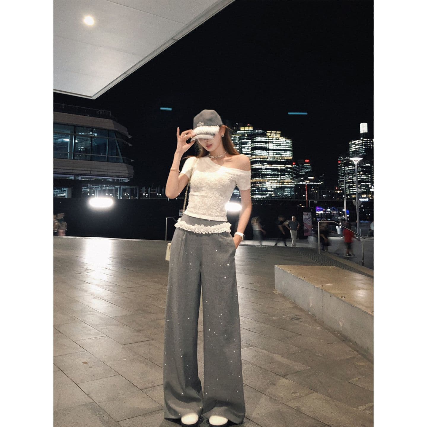 리 부드럽게 6 월 하나 의류 세 착용 작은 대중 디자인 비스듬한 어깨 레이스 티셔츠 여성 몸매 가꾸기 슬림해 보이는 반팔 맨위 이미지 4