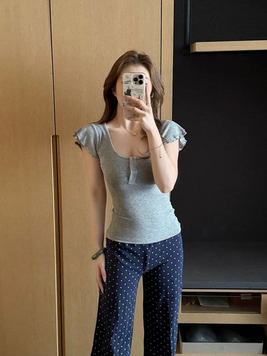 프랑스식 작은 날다 소매 프릴 u 칼라 조끼 몸매 가꾸기 슬림해 보이는 여름 회색 반팔 티셔츠 맨위 상세 이미지 2