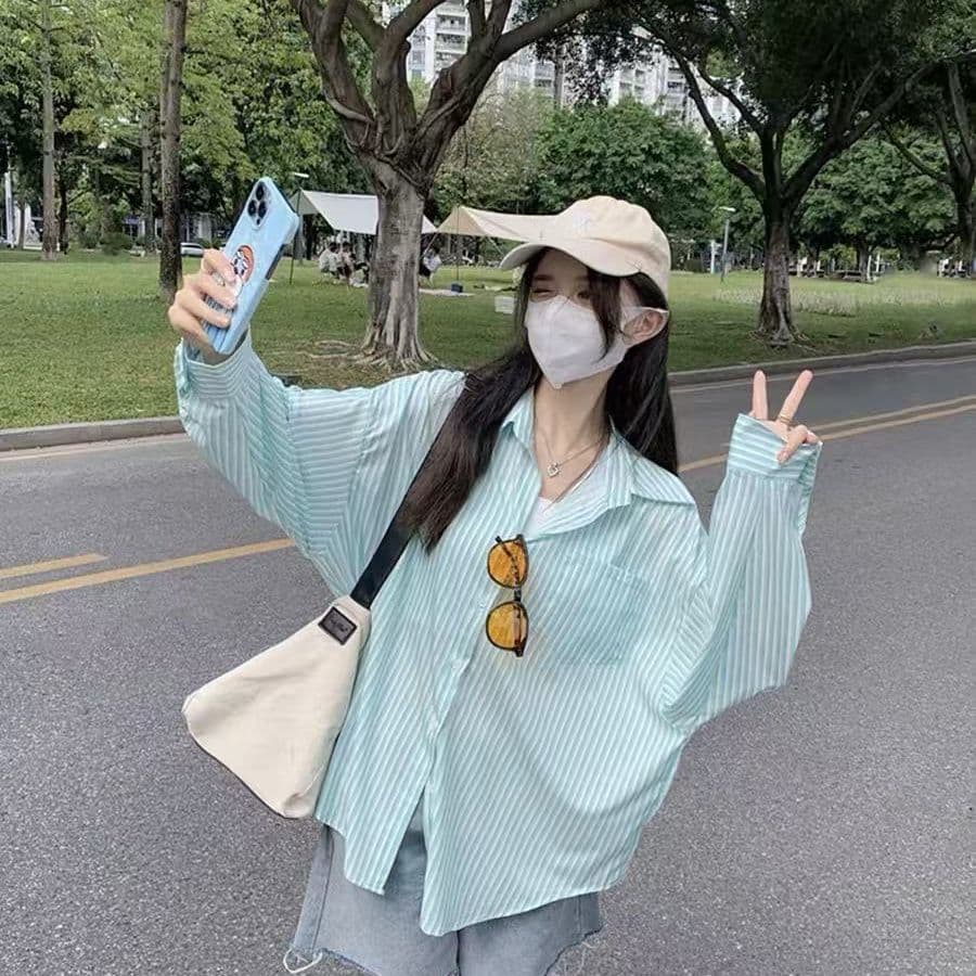 2026 새로운 스트라이프 여성 셔츠 봄 여름 얇은 스타일 품격 ins 트렌디 고급 센스 루즈핏 오픈 가디건 긴팔 맨위 이미지 2