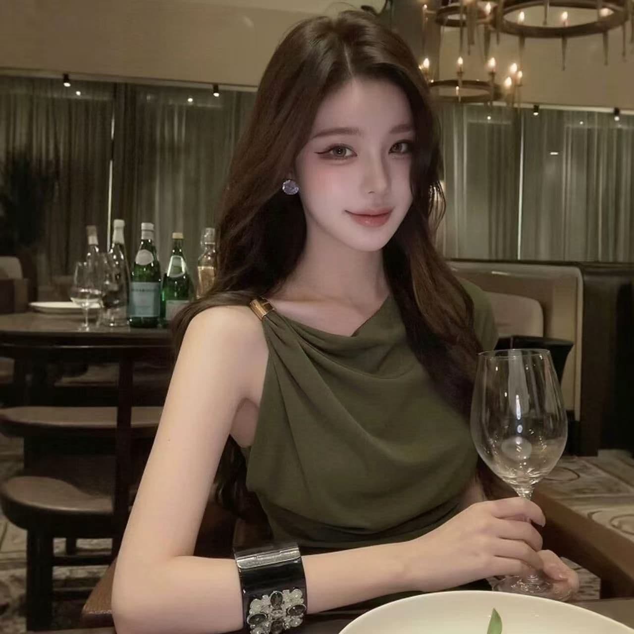모달 260 그램 고유 한 비틀림 금속 버클 오프숄더 반팔 티셔츠 여성 작은 대중 디자인 센스 맨위 상세 이미지 5