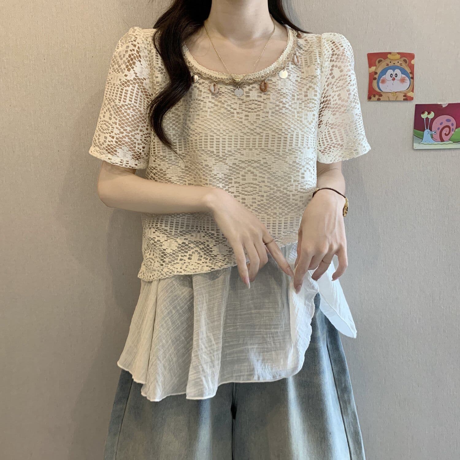 2026 웨이브 놀이 부서 자수 홀로우 아웃 반팔 레이스 셔츠 맨위 여성 여름 페이크 레이어드 표지 배 셔츠 상세 이미지 3