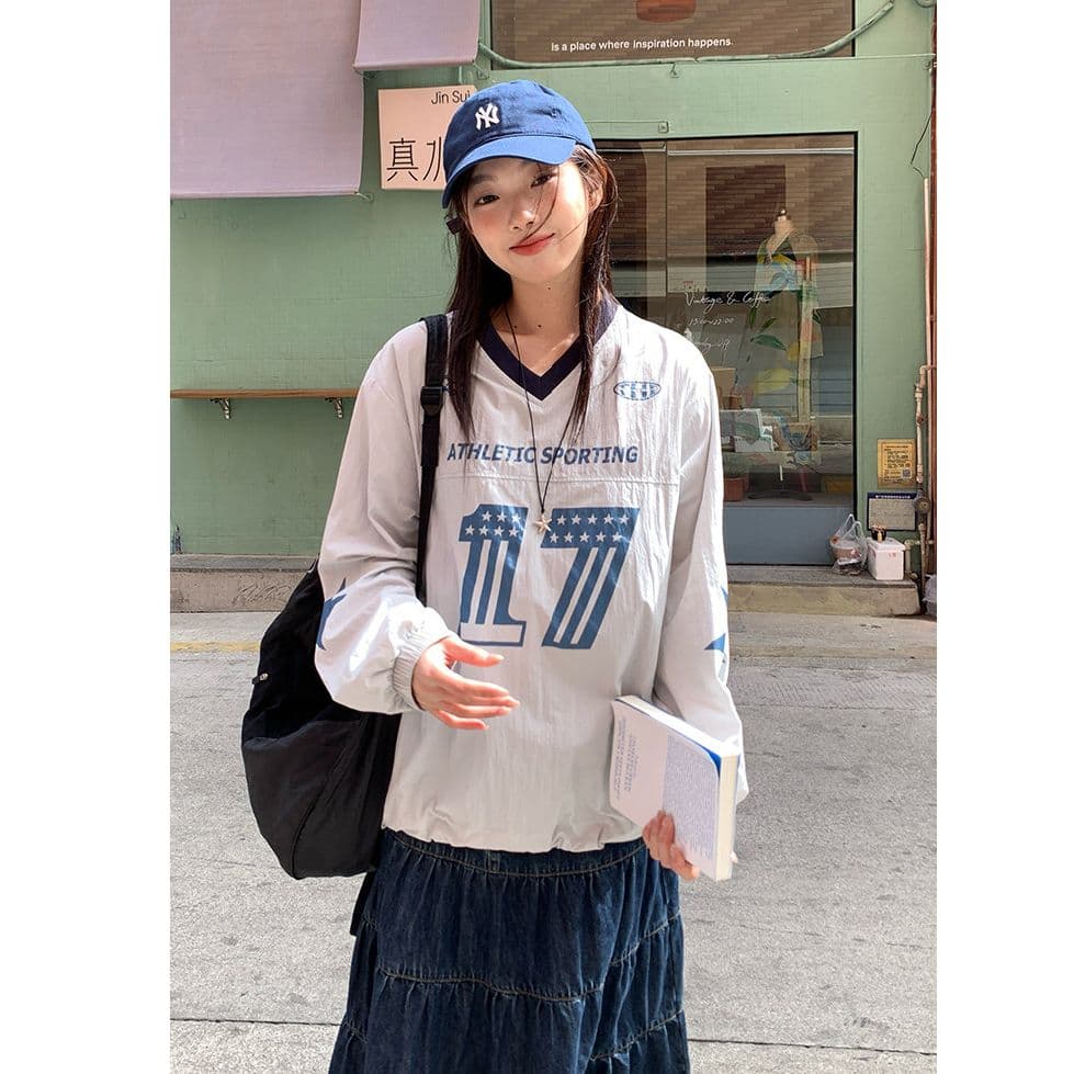 나일론 원단 얇은 스타일 아메리칸 레트로 V넥 알파벳 프린트 루즈핏 맨위 느긋한 센스 풀오버 자외선 차단 의류 여성 여름 이미지 4