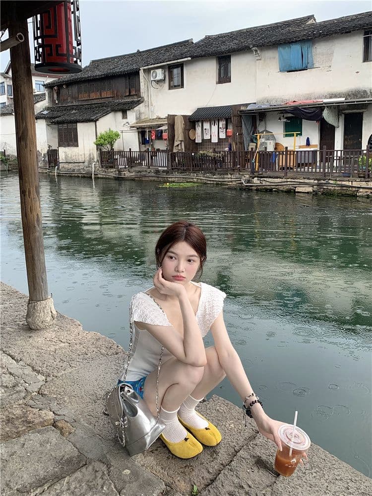 1 1 모달 프릴 자카드 라운드 넥 반팔 티셔츠 여성 여름 부드러운 몸매 가꾸기 슬림해 보이는 디자인 센스 품격 맨위 상세 이미지 4