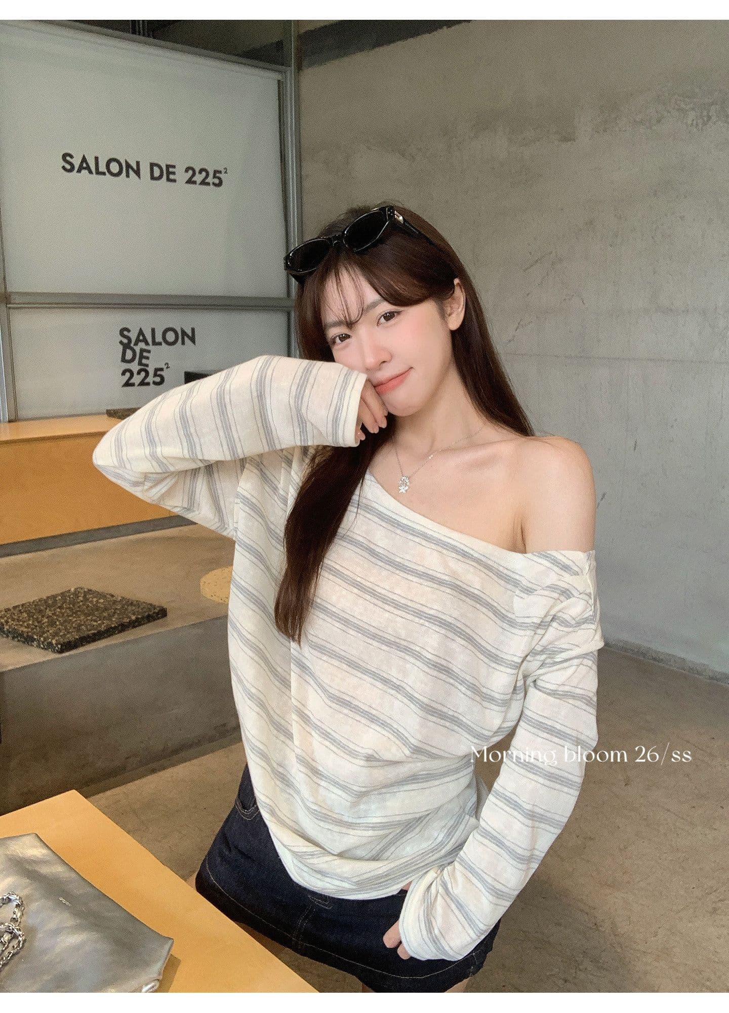한 부서 스트라이프 비스듬한 어깨 자외선 차단 티셔츠 여성 의류 여름 느긋한 바람이 아닙니다. 명중 섹션 블라우스 맨위 상세 이미지 4