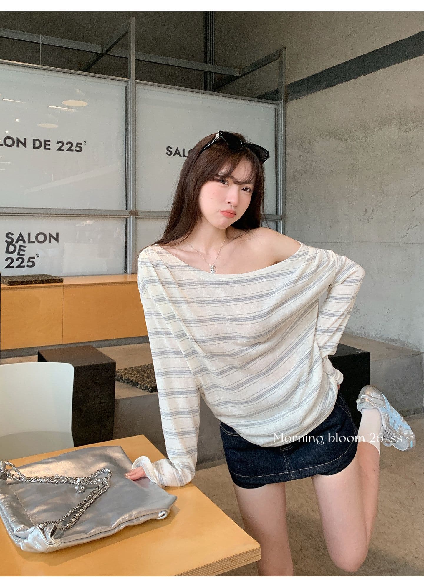 한 부서 스트라이프 비스듬한 어깨 자외선 차단 티셔츠 여성 의류 여름 느긋한 바람이 아닙니다. 명중 섹션 블라우스 맨위 상세 이미지 10