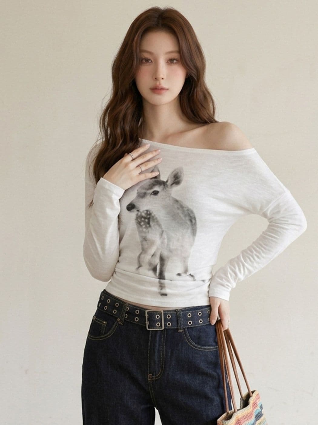 순면 대나무 마디 화이트 작은 사슴 프린트 비스듬한 어깨 긴팔 티셔츠 여성 여름 핫걸 바람 오프숄더 자외선 차단 블라우스 맨위 상세 이미지 4