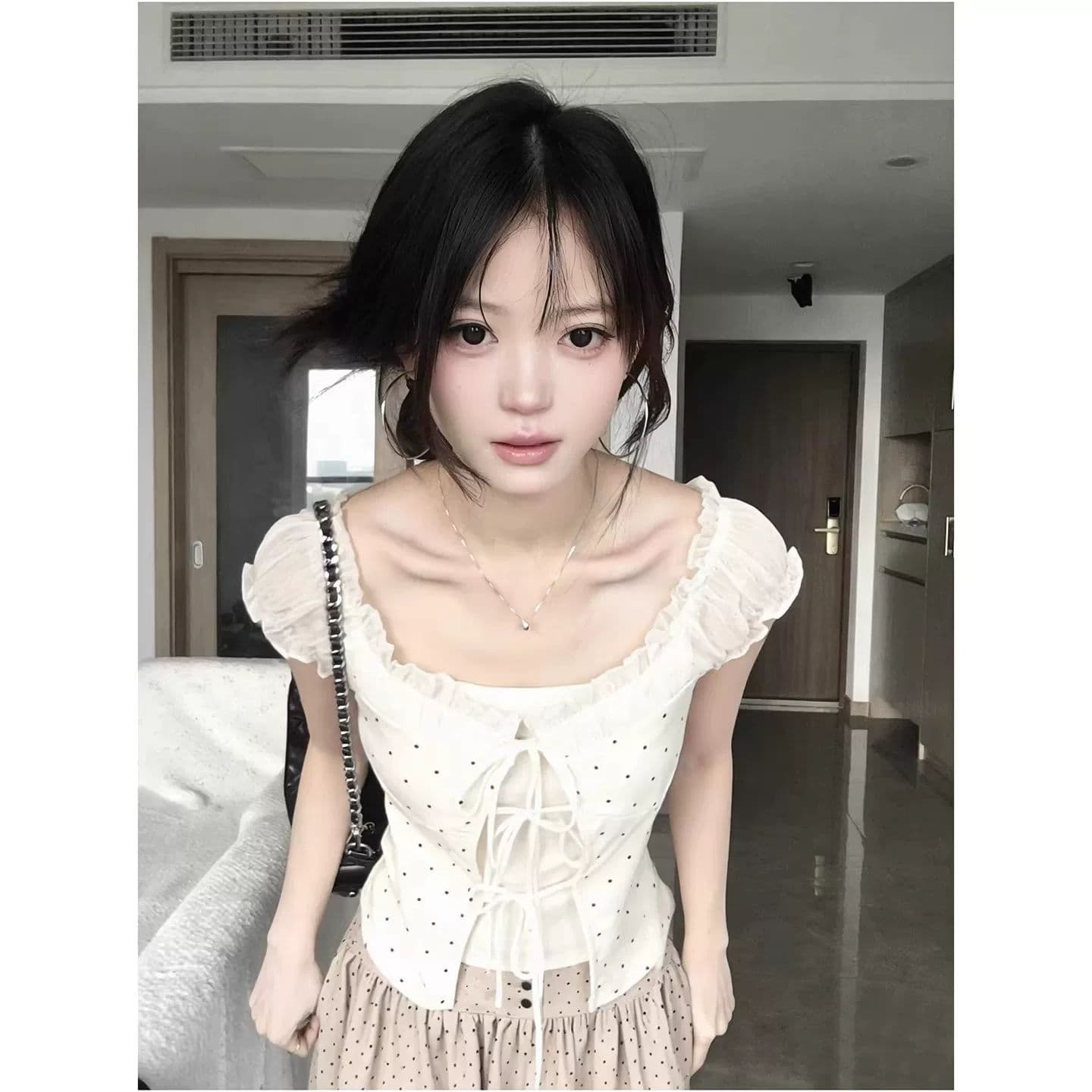 사람들 면 260 그램 주간 실크 기사 한 부서 부드러운 바람 페이크 레이어드 도트 무늬 거품 소매 티셔츠 여성 여름 반팔 맨위 상세 이미지 3