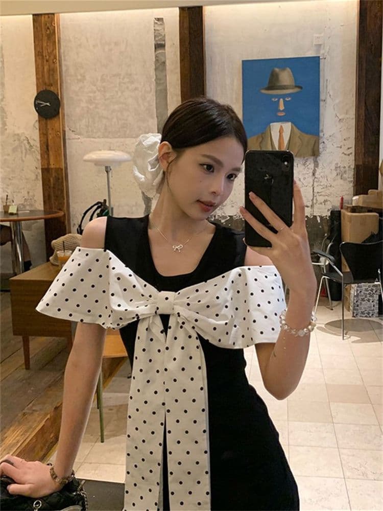1 1 와 사고 방식 검정색 도트 무늬 페이크 레이어드 반팔 티셔츠 여성 여름 한 부서 몸매 가꾸기 나비 매듭 디자인 오프숄더 맨위 상세 이미지 12