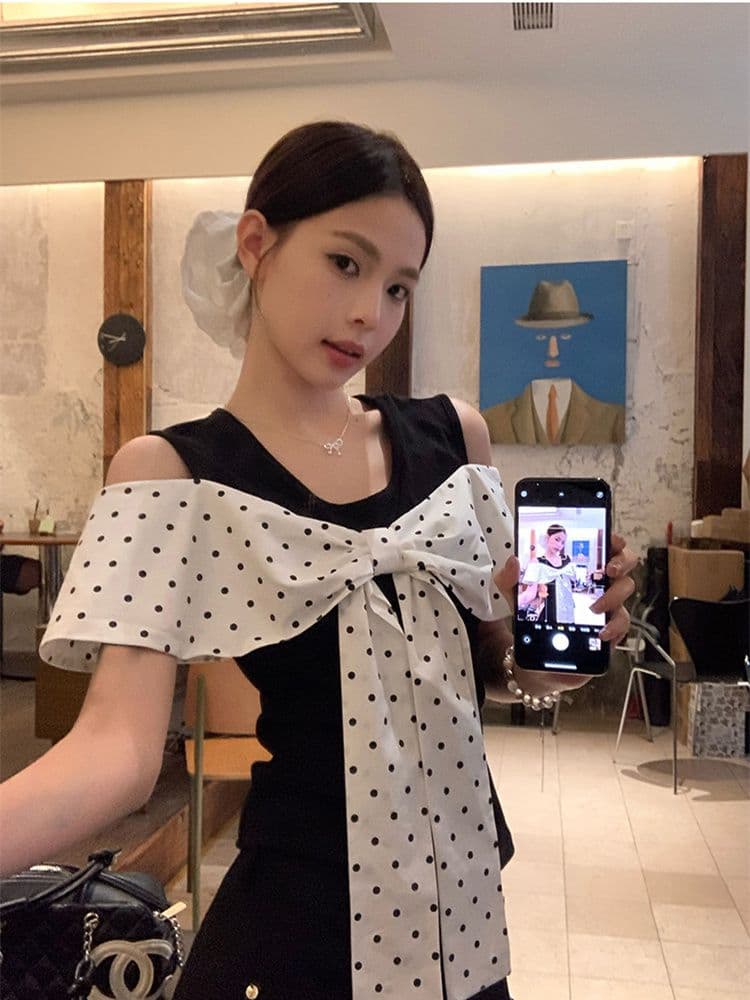 1 1 와 사고 방식 검정색 도트 무늬 페이크 레이어드 반팔 티셔츠 여성 여름 한 부서 몸매 가꾸기 나비 매듭 디자인 오프숄더 맨위 상세 이미지 17