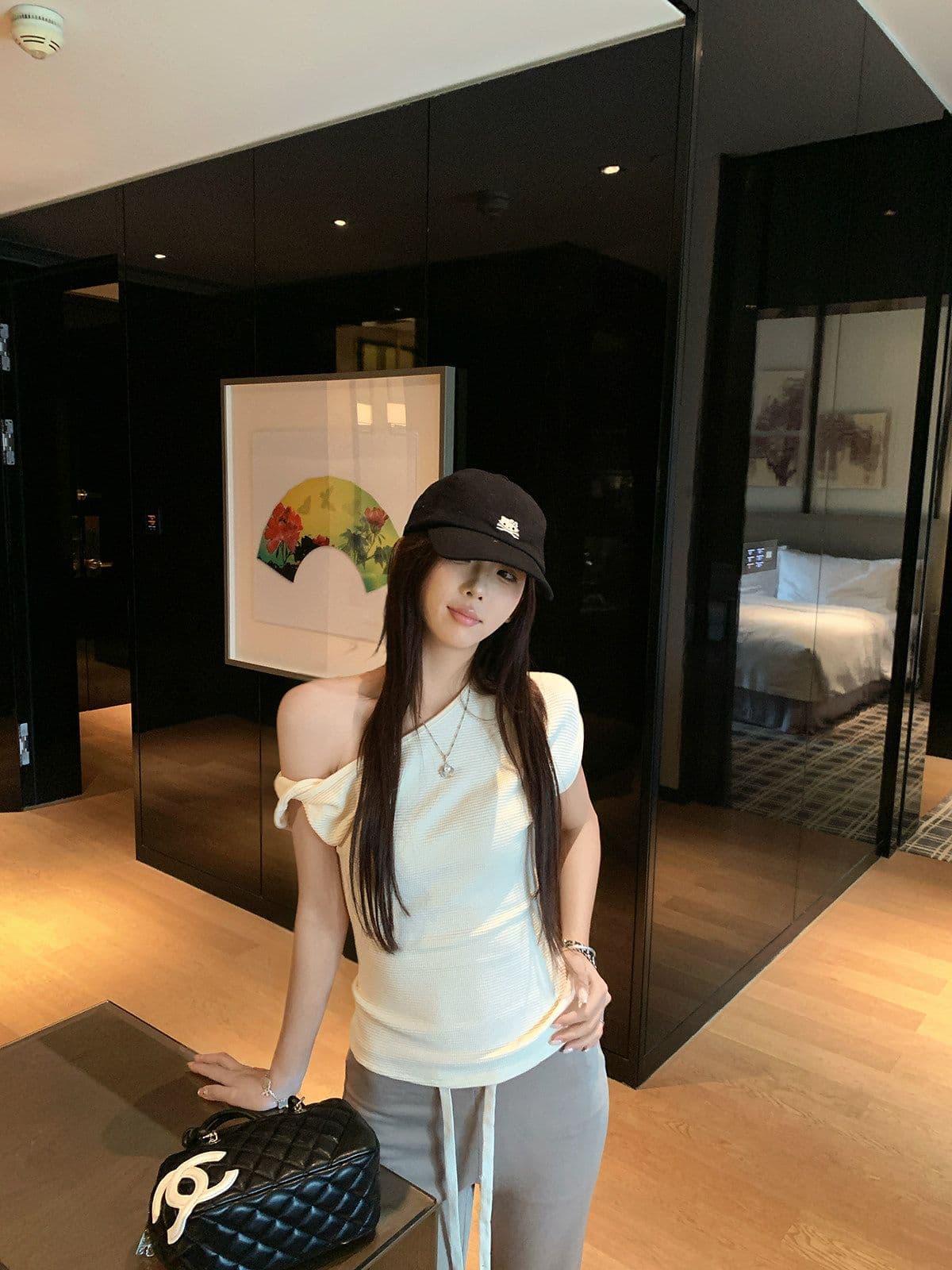 원본 원단 핫걸 비스듬한 어깨 반팔 티셔츠 여름 새로운 몸매 가꾸기 슬림해 보이는 오프숄더 맨위 여성 의류 상세 이미지 5