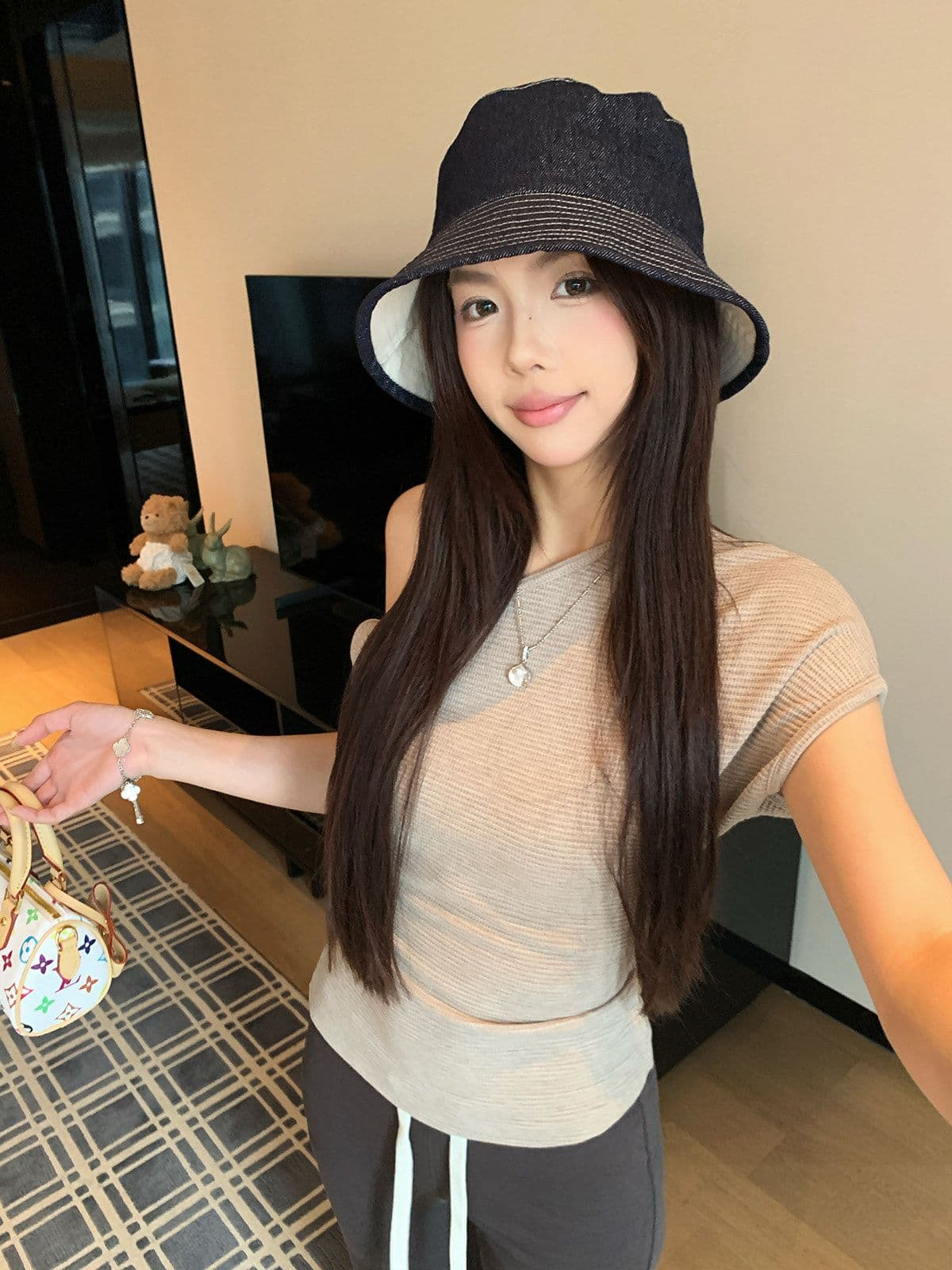 원본 원단 핫걸 비스듬한 어깨 반팔 티셔츠 여름 새로운 몸매 가꾸기 슬림해 보이는 오프숄더 맨위 여성 의류 상세 이미지 19