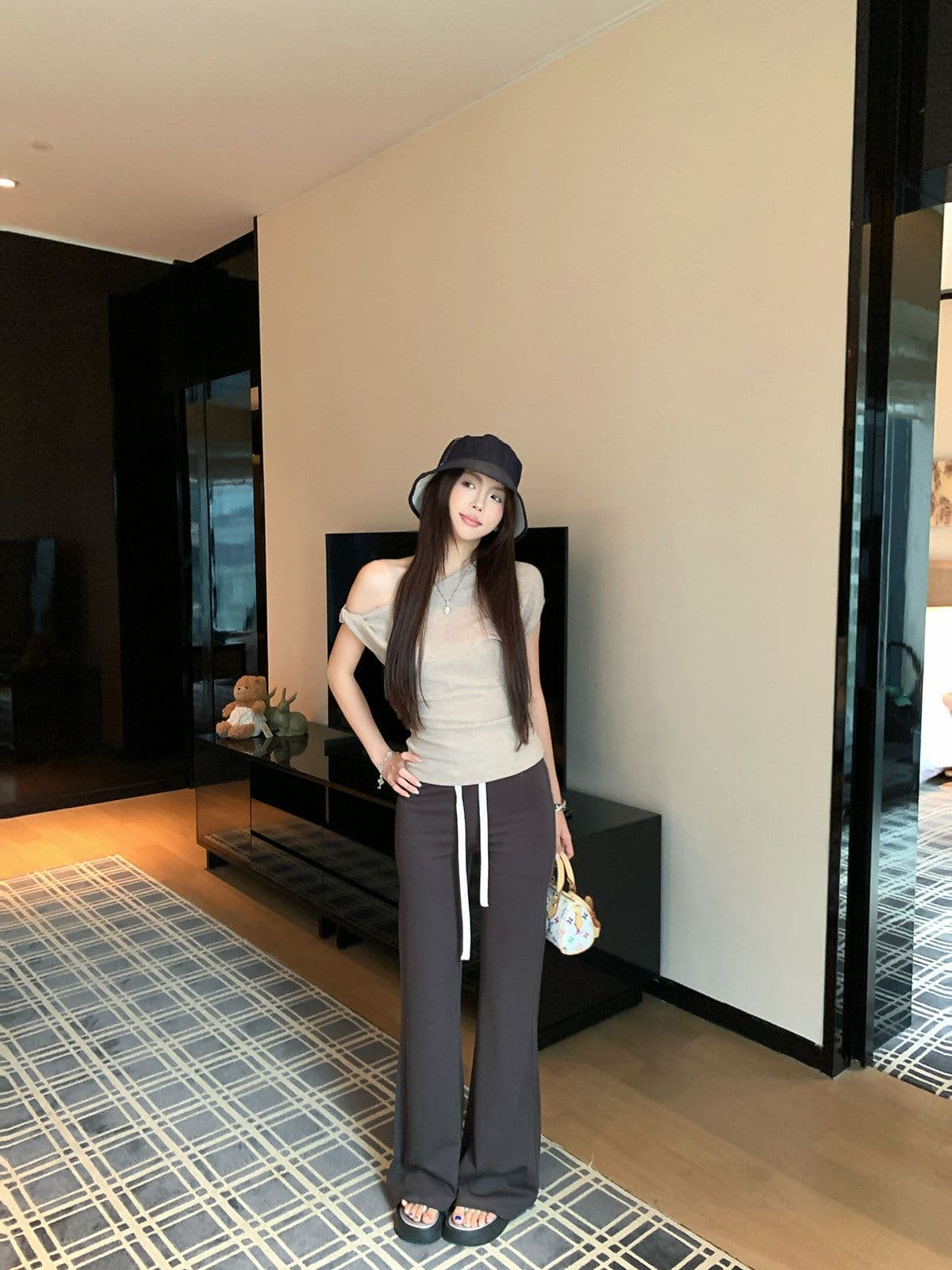 원본 원단 핫걸 비스듬한 어깨 반팔 티셔츠 여름 새로운 몸매 가꾸기 슬림해 보이는 오프숄더 맨위 여성 의류 상세 이미지 20