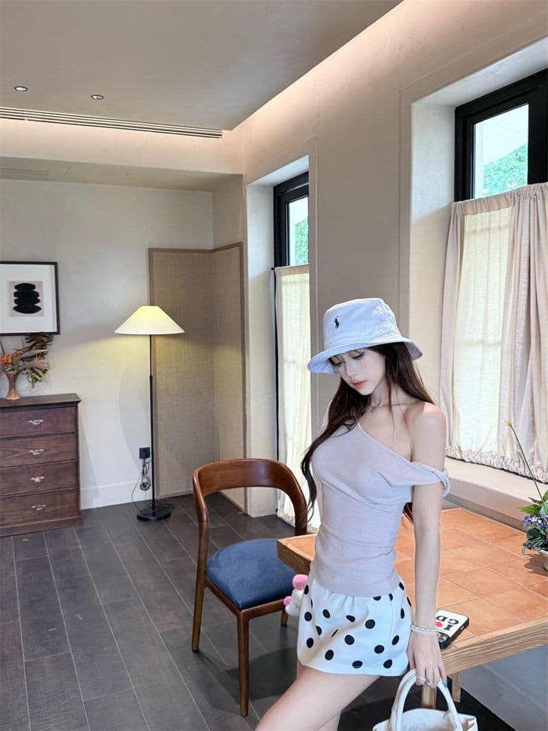 원본 원단 핫걸 비스듬한 어깨 반팔 티셔츠 여름 새로운 몸매 가꾸기 슬림해 보이는 오프숄더 맨위 여성 의류 상세 이미지 27