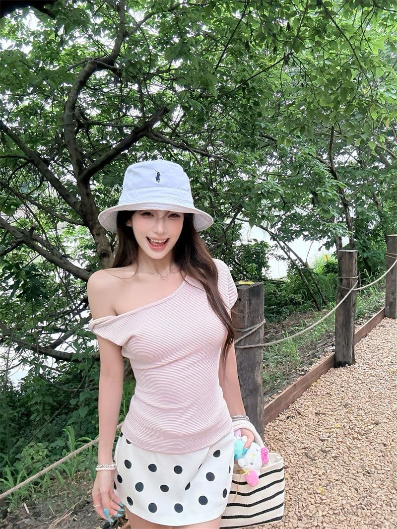 원본 원단 핫걸 비스듬한 어깨 반팔 티셔츠 여름 새로운 몸매 가꾸기 슬림해 보이는 오프숄더 맨위 여성 의류 상세 이미지 34